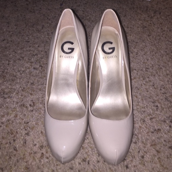 GUESS nude pumps - Picture 2 of 3