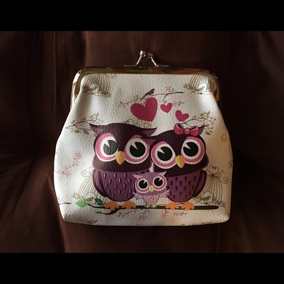 Very cute little change purse!