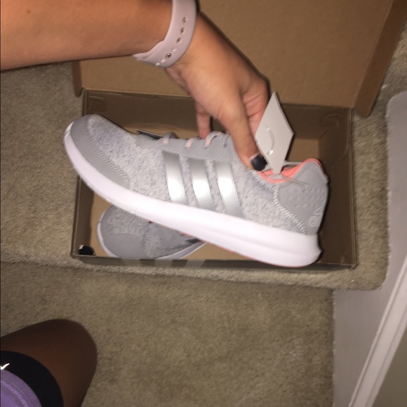 adidas never worn tennis shoes !! - Picture 1 of 3