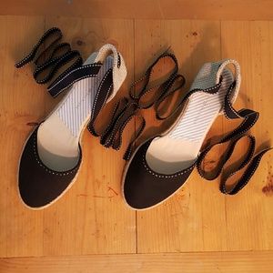 Tommy Hilfiger Wedge Tie Up Sandals