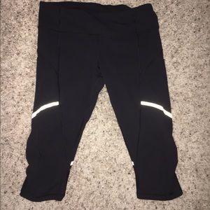 Lululemon 17" Crop Pants Size 10