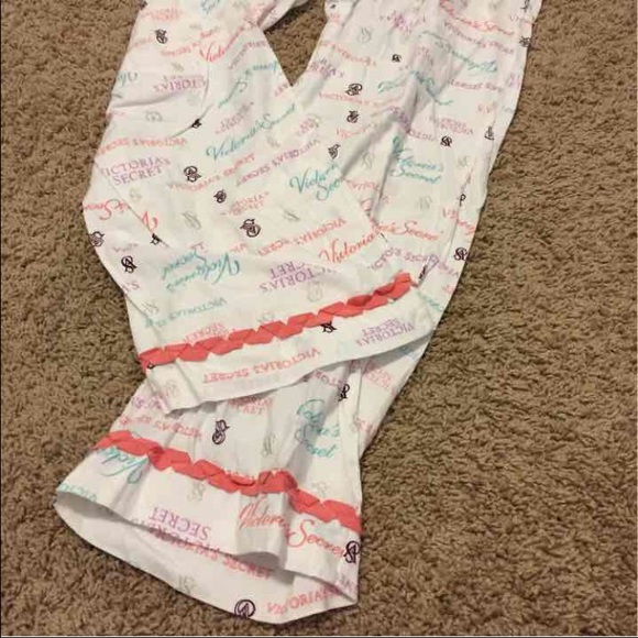 SOLD VSecret Pajama Set (M) - Picture 3 of 4