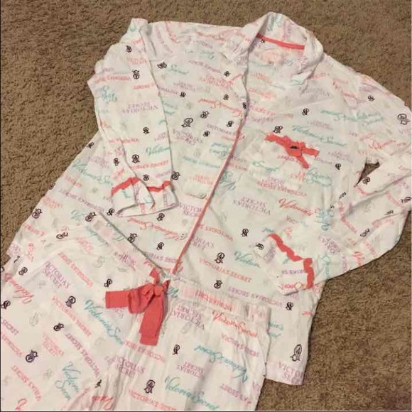 SOLD VSecret Pajama Set (M) - Picture 4 of 4