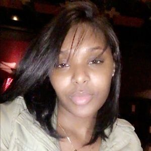 Meet your Posher, Tiara