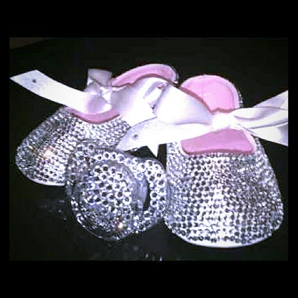 Customized baby bling shoes - Picture 1 of 4