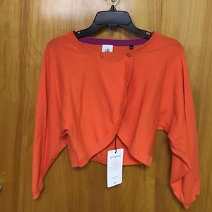 Striking cabi shrug