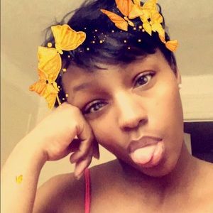 Meet your Posher, Janay