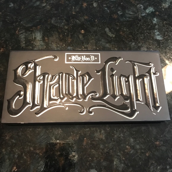 Kat Von D Shade & Light Contour Palette