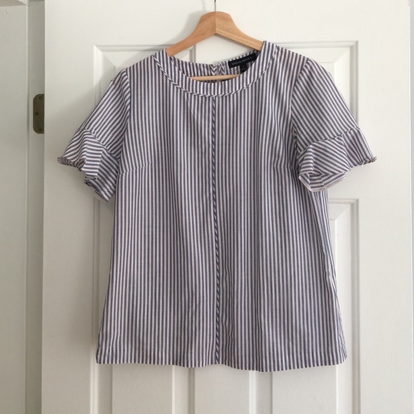 MOVING SALE Banana Republic Flutter Sleeve Blouse