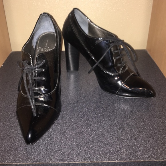 Paola black patent heels