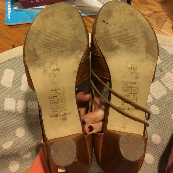 ⚡️SALE⚡️Cheerful steam ahead bootie in cognac - Picture 3 of 4