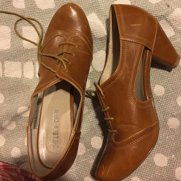 ⚡️SALE⚡️Cheerful steam ahead bootie in cognac - Picture 4 of 4