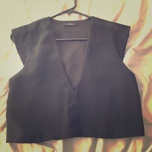 Black cropped top
