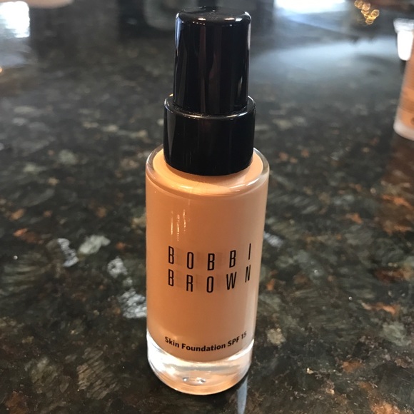 Bobbi Brown skin foundation
