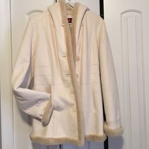 ❄️ Pretty Winter Coat!! ❄️ Misses Med