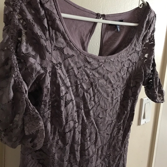 Cute top - Picture 2 of 2