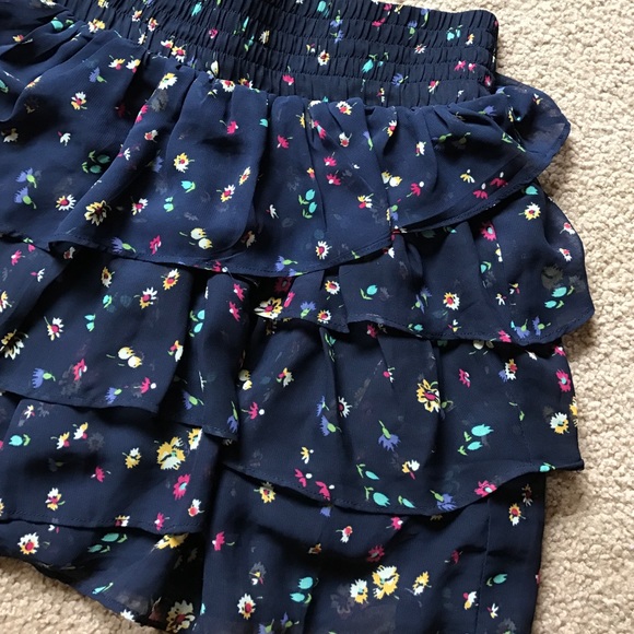 Skirt - Picture 2 of 2