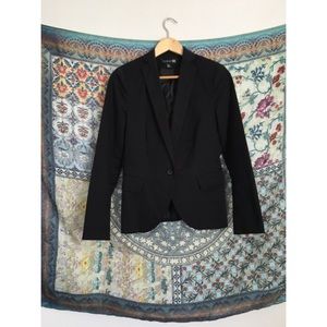 Fashionable AND Comfortable Blazer