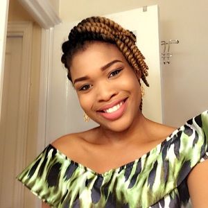 Meet your Posher, Ajoke