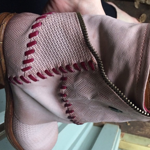 SOLD!!! NWT A.S. 98 Boots - 40 - Picture 3 of 3