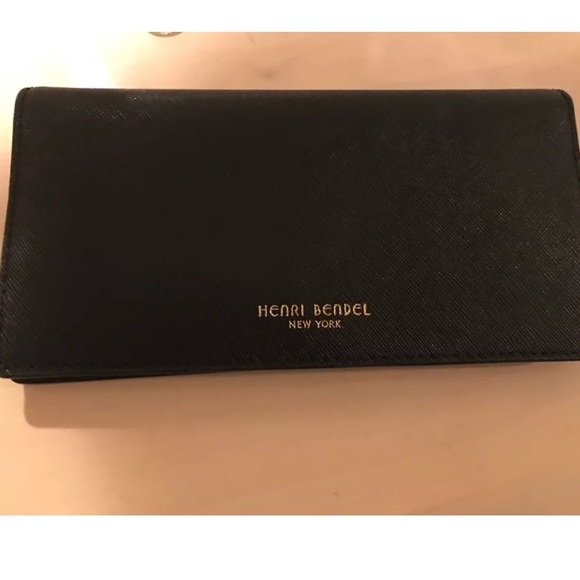 Henri Bendel Kangaroo Wallet