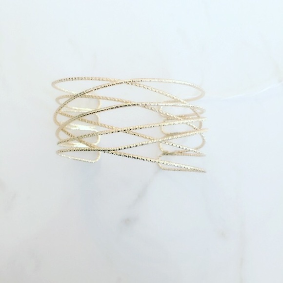 Handmade wire cuff - Picture 1 of 1