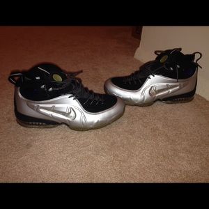 Silver Nike Half Cent Penny Size 11