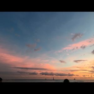 Meet your Posher, Emi