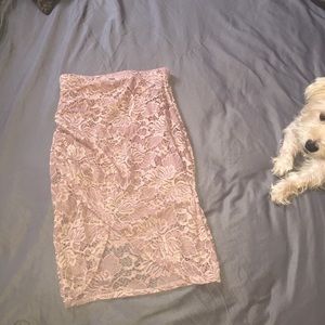 High waist pencil  skirt.