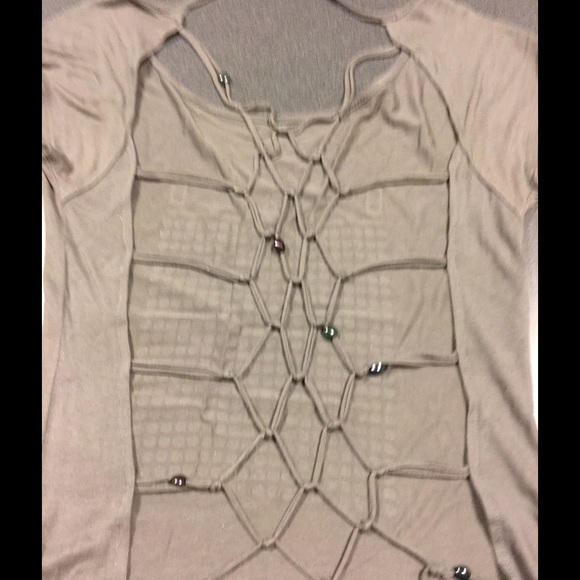Top - Picture 4 of 4