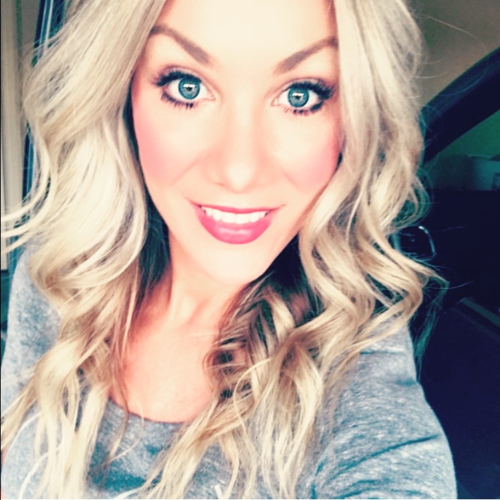 Meet your Posher, Andrea
