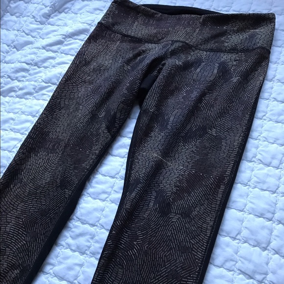 Lululemon wunder under - Picture 2 of 4