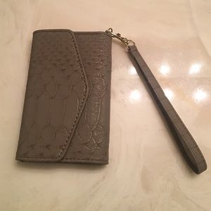 Snake skin, leather-like Clutch