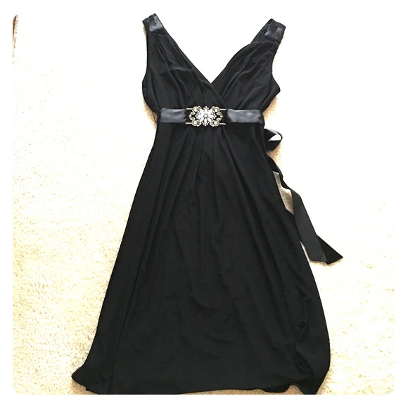 Dresses & Skirts - Little black dress SZ 8
