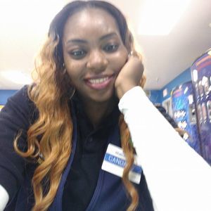 Meet your Posher, Candace