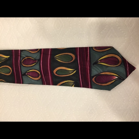 Silk Tie - Picture 1 of 2