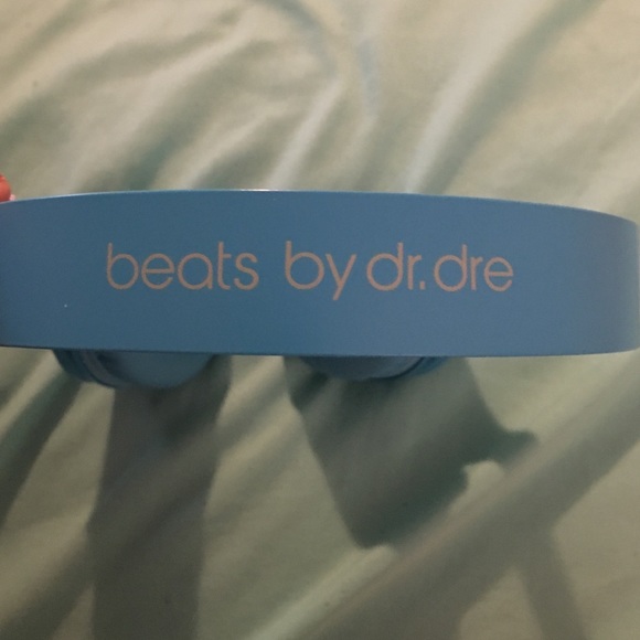 Beats Headphones! - Picture 2 of 4