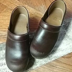 Leather dansko shoes size 38