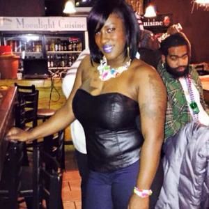 Meet your Posher, Takia