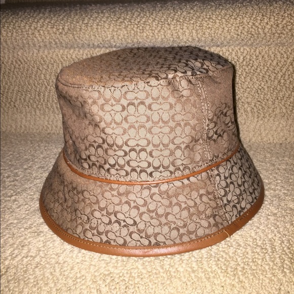 Classic Coach bucket hat