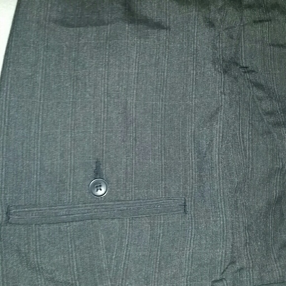 Men's Perry Ellis Pants - Picture 2 of 3