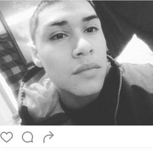 Meet your Posher, Carlos