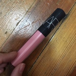 NARS lip gloss