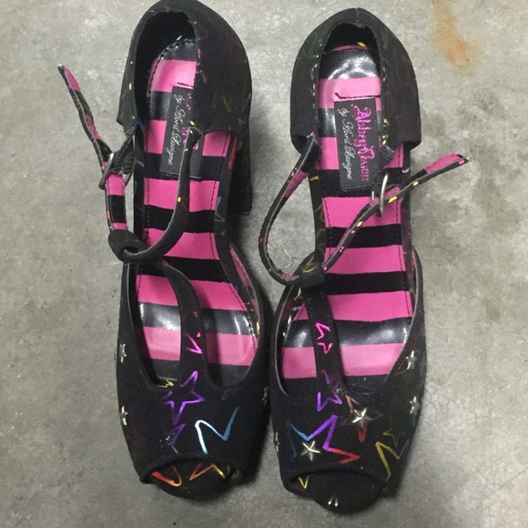❌❌SOLD❌❌Just Fabulous Multicolored Star Heels - Picture 2 of 4