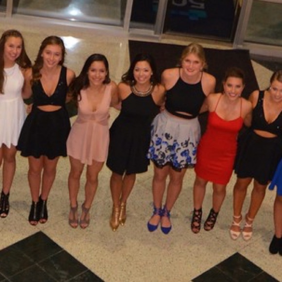 classy black dress with a gold collar - Picture 2 of 2