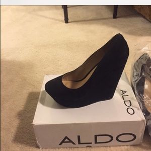 Aldo black suede wedges size 40/ us 10