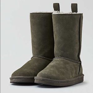American eagle cozy boots