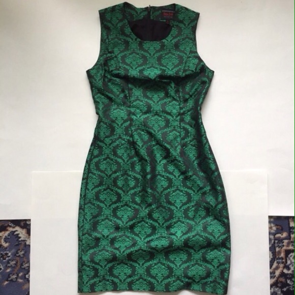 Banana Republic Holiday Party Dress #NYE #xmas