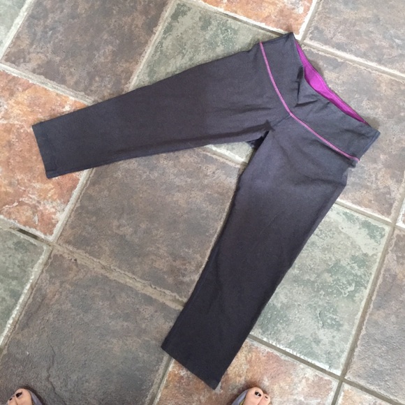Lululemon yoga pants