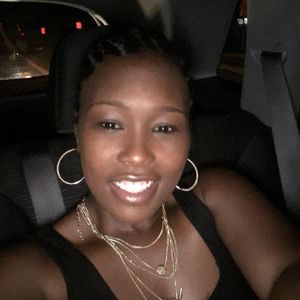 Meet your Posher, Akua